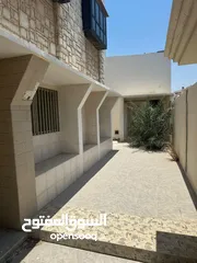  17 للبيع فيلا في البسيتين ...For sale villa in Busaiteen