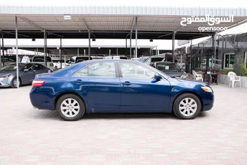  7 Toyota camry 2007 with sunroof تويوتا كامري فل مع فتحة سقف بحالة الوكالة