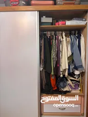  3 خزانة ثنائية و خزانة أحذية و مراية مع ادراج للبيع بحالة جيدة كلهم أو كل قطعة لحالهم قابل للتفواض