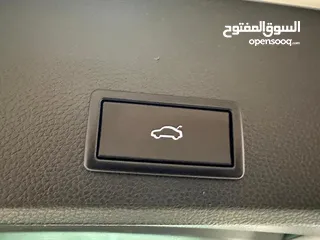  9 سيات. اتيكا.