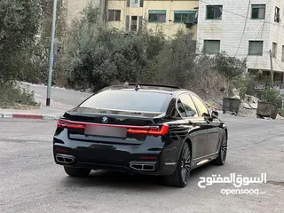  4 BMW 730li 2018