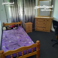  8 اربد غرب جامعه اليرموك - شقق مفروشه مشتركه للطالبات و الموظفات.، الشقه 3 غرف واسعه، الايجار للغرفه