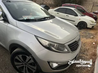  2 كيا سبورتاج2011 ديزل دفع رباعي ترخيص وتامين سنه فل اضافات بدون فتحه خاليه من الحوادث البيع كاش فقط