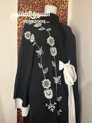  1 عبايات سعودية عدد 14 كلو جديد معو شال كل وحدة قياس m l xl موديللت مشكلة موضحة بالصور