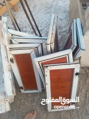  8 رخام مطبخ مع الخزائن   و مجلى عدد 2   و مغسلة بحاله جيده جدا    للبيع بسعر مغري