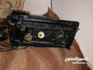  2 ماكينة خياطه حبكة واكثر من غرزه