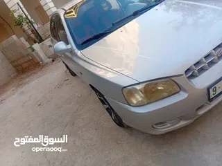  4 هوندا موديل 2002 للبيع