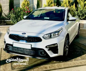  5 كيا سيراتوk3، 2020 بسعر مميزولقطة عالكاش،كاملة الإضافات ترخيص وتامين لمدة عام,