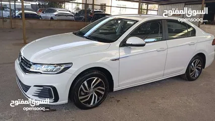  6 **$Volkswagen e-BORA 2020