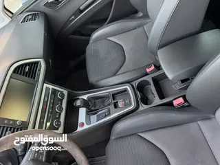  6 سيات ليون اكسلنس ابيض وفيراني