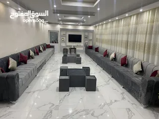  19 جلسات خليجية 17 مقاعد مع طقم طربيزات ومراكي+ 10 قورن