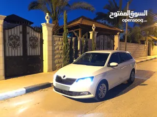  1 سكودا فابيا للبيع 2018