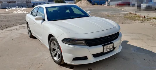  3 Dodge Charger SXT