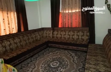  4 طقم كنب للبيع بسعر حرق 50 دينا من الاخر طقم بتحمل  موجود بالرصيفه  التواصل علي الرقم