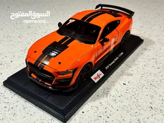  4 مجسم سيارة Ford Mustang GT500