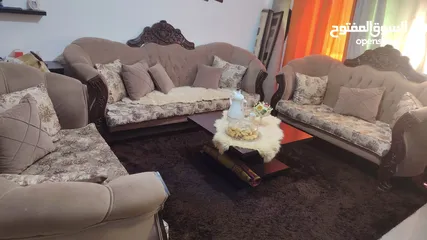  1 طقم كنت تفصيل 9 مقاعد للبيع بسعر مناسب ثلاثية وثنائيتين ومفردتين