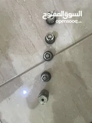  1 برغي قفل جنط سياره للبيع