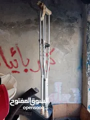  3 عكاز عدد اثنين مستعمل للبيع
