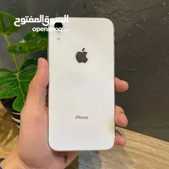  1 iPhone XR 90%