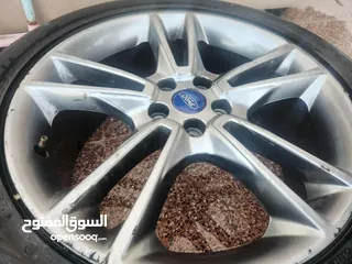  2 جنط 19 تيتانيوم نظيف للبيع اربع فردات بسعر مغري