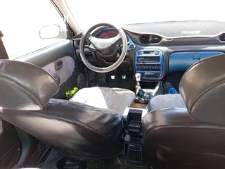  2 اكسنت 94 للبيع 2000 مرخصة سنه  أبو أصيل