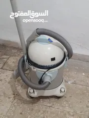  2 مكنسة كهربائية كراون 1000w مستعمل استعمال بسيط للبيع بسعر رخيص وسبب البيع السفر