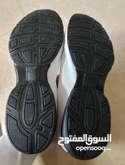  19 حذاء .Puma  اصلي بحال الوكاله لساته جديد وارد أروبي  الواحد ب 35