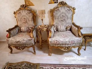  1 طقم كنب مصري بحاله جيده مع الطاولات