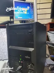  2 كمبيوتر مكتبي مع اليبورد والسماعات والماوس والشاشه