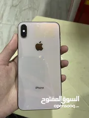  3 آيفون xs max بحاله ممتازه