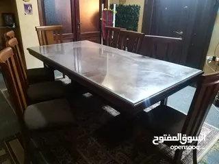  4 اذا كنت مهتم فلا تتردد في الاتصال بنا طاولة سفره فاخره جدا حجم كبير 8 كراسي بحاله ممتازه جدٱ