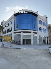  8 مشغل مشاغل / مكاتب فخمه للايجار مساحه 170متر  قرب دوار الدبابه صناعي تجاري