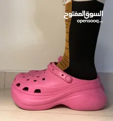  1 كروكس crocs حذاء رياضي/ شبشب بكعب عالي مريح وعصري