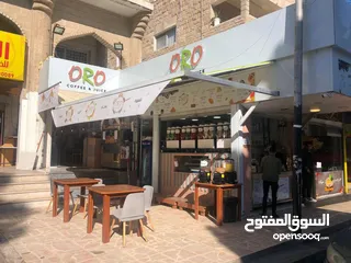  24 عدد محل عصير كامل متكامل  بحاله لجديد والسعر ما يرضي الله البيع كامل. كلو بحاله الجديد
