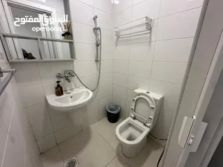  9 شقه مفروشه للايجار في الدوار الرابع ( Property 42952 )-175063744