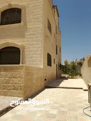  2 بيع عقار مكون من طابقين