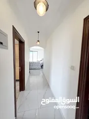  5 جبل عمان و محيط فندق ( الردز كارتن ) شقة فخمة للبيع 220 متر
