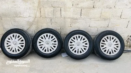  1 جنط حديد 15 مع كوشوك قياس 195/65/15 مع طاسات الشركةشركة بحالة الوكالة