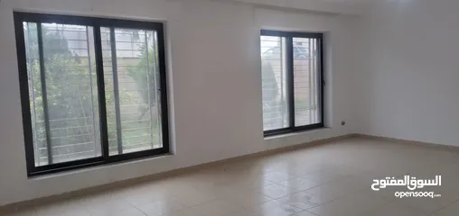  7 شقة طابقية للبيع او للإيجار في شارع مكة - ref : 14562