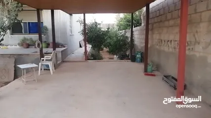  10 بيت للبيع مساحة الارض، الضليل 500 متر على شارعين ..