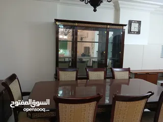  3 غرفة سفرة إيطالي نوع فيرساتشي مميزة شبه جديد للبيع بالسعر مميز جدا الغرفة بحالة الوكالة