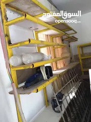  4 رفوف  عرض بضاعه + ثلاجه عرض