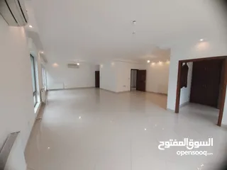  5 شقة ارضية للبيع اربع غرف نوم في جبل عمان قرب قصر زهران