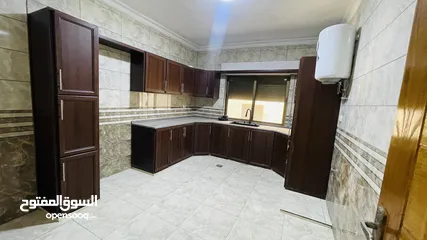  8 للبيع شقة جديدة لم تُسكن من قبل في منطقة الزهور، بموقع حيوي وقريب من جميع الخدمات