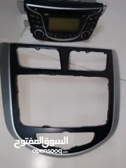  2 مسجل سياره اكسنت مع برواز  مع ارضيات