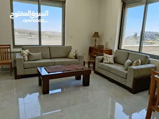  2 روف صغير مفروش مع ترس للايجار في سطح مرحبا