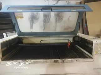  2 ماكنة قص ليزر CO2