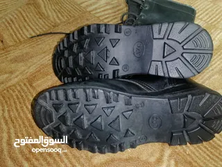  2 بسطار نمرة 39 + سياره ميتسوبيشي لانسر 1992 للبيع