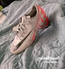 1 حذاء فوتبول نزل  2024