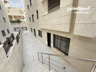  8 شقة شبه ارضي مساحة 200م وحديقة 250م مميزة للبيع بخلدا بسعر مميز تشطيبات مميزة (مشروع 111)